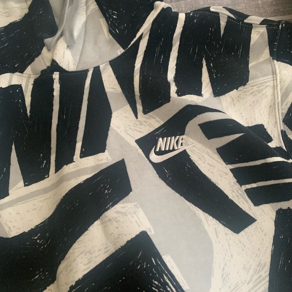 New Nike Designer Hoodie with multiple Nike Logos on front and back. Beautiful! - Picture 7 of 8